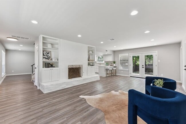 Building Photo - 2011 Malvern Hill Dr