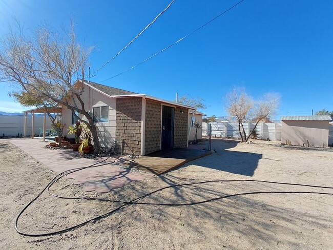 Building Photo - Cozy 2 Bed / 1 Bath Home with Open Space & Privacy – Ocotillo, CA