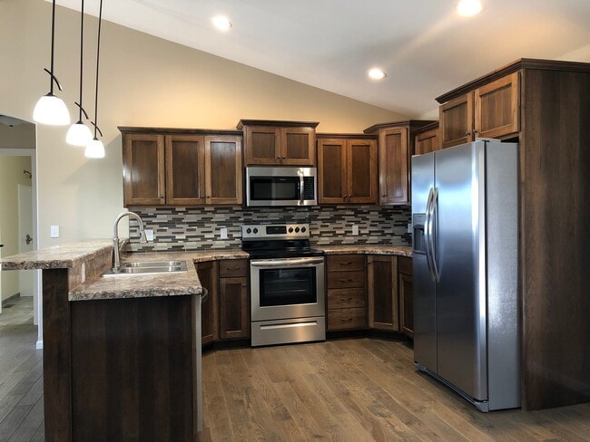 4011 Westminister Dr