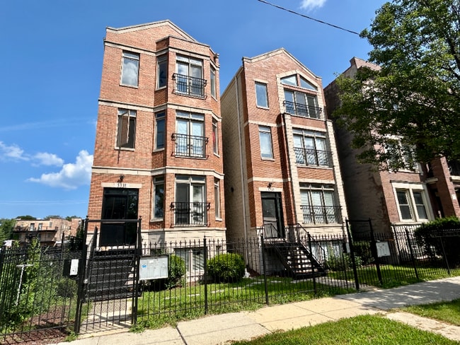 Building Photo - 5331 S Calumet Ave Rental