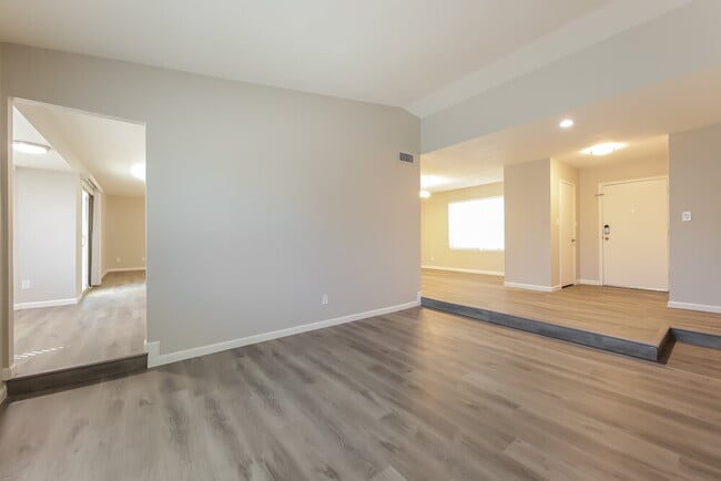 Photo - 3945 W Meadow Dr