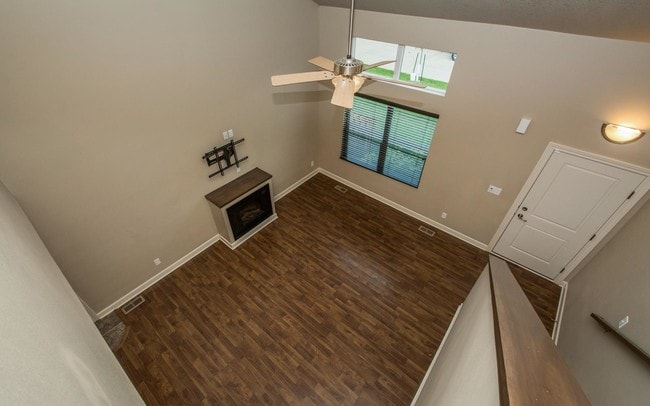 Photo - 3500 Park Side Dr