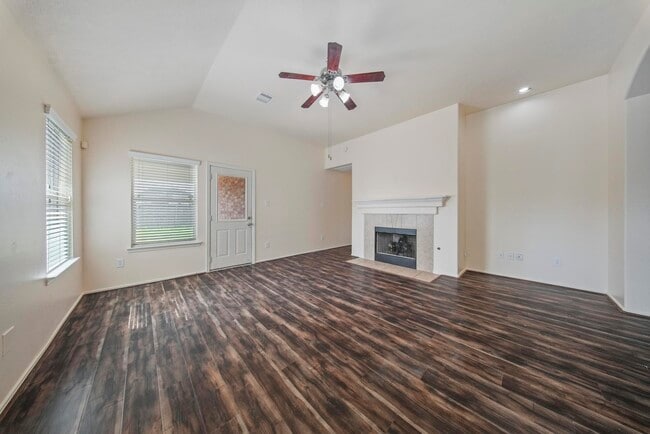 Building Photo - 5015 Bridgecrossing Ct
