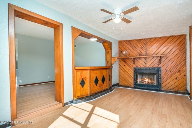 Photo - 1045 Legay Ave