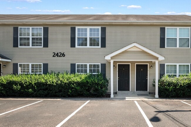 Building Photo - 2426 Willowbrook Dr Unit 2426C