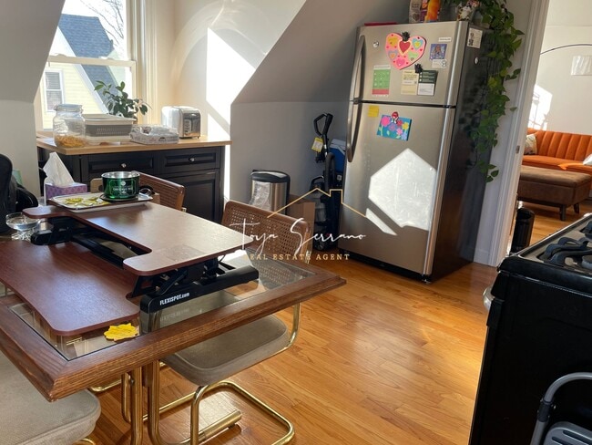 Photo - 648 Columbia Rd Unit 3