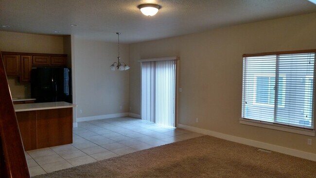 Photo - 2557 Garden Dr