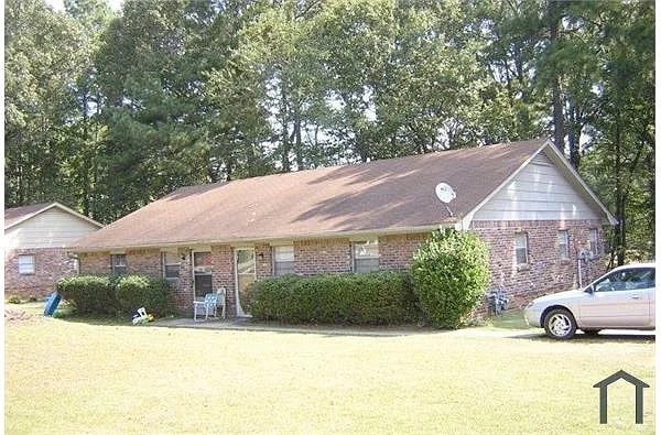 Photo - Room in Duplex on Glenwoods Dr Townhome