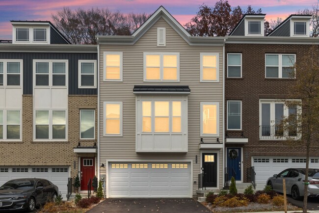 Spacious 3BR Townhome in Bryans Road - Spacious 3BR Townhome in Bryans Road