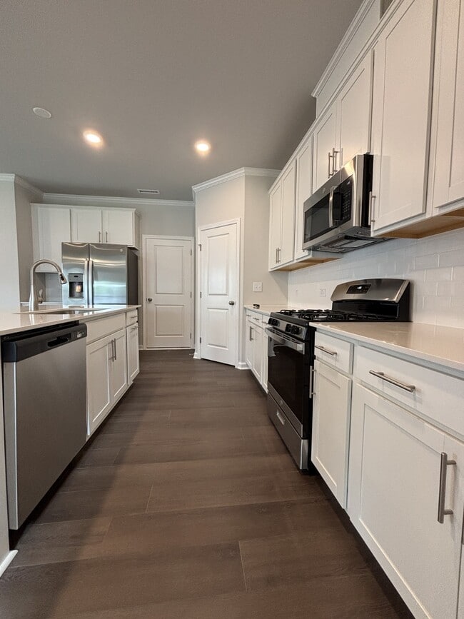 Photo - 525 Hanover Shr Ln