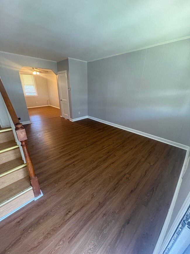 Photo - 333 N Grantley St