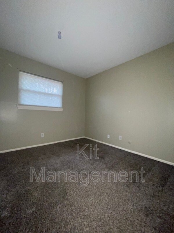 Photo - 2900 Dean Rd Unit B4