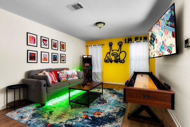 Photo - 7408 Derby Downs Dr Unidad SI ID1314605P