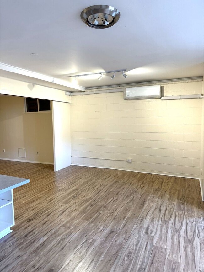 Photo - Highly Desirable Dowsett - Move-in Ready One Bedroom - Internet Included!