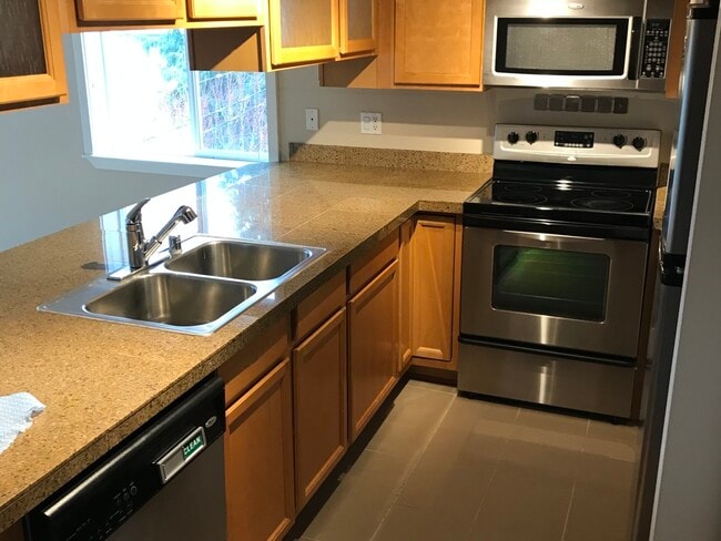 Photo - 2200 Thorndyke Ave W Unit 205