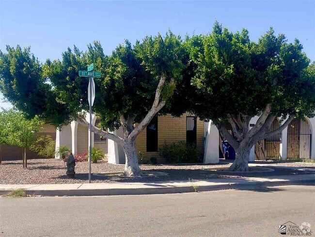 Building Photo - 2130 S 11th Ave Rental