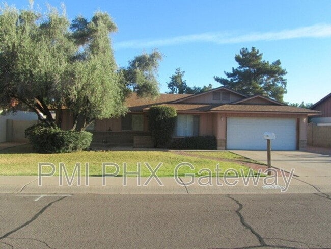 Building Photo - 2140 E Gemini Dr
