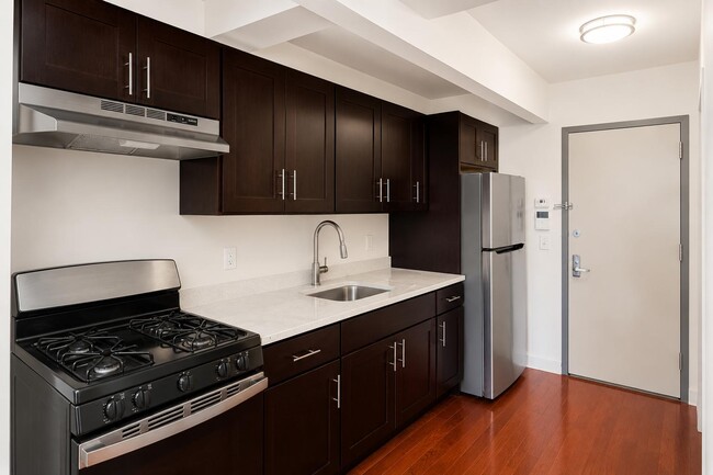 Photo - 2120 Daly Ave Unidad 4C
