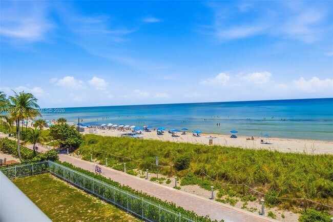 Photo - 5401 Collins Ave Unit 102