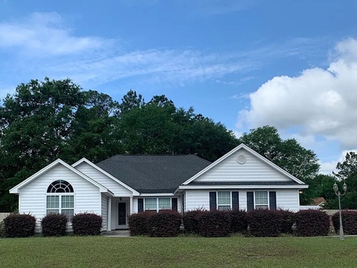 4 Bed, 2 Bath in Quite Rincon Community! - 4 Bed, 2 Bath in Quite Rincon Community! House