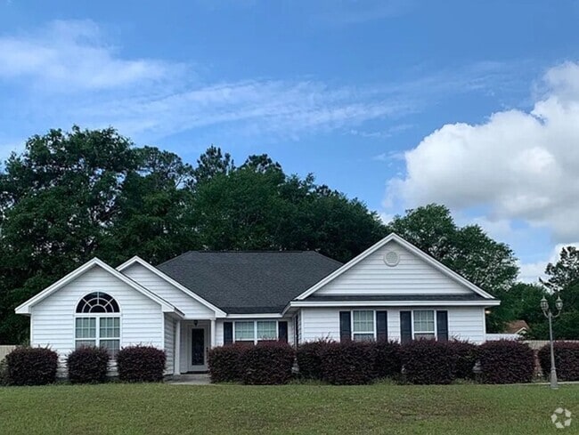 Building Photo - 4 Bed, 2 Bath in Quite Rincon Community! Rental
