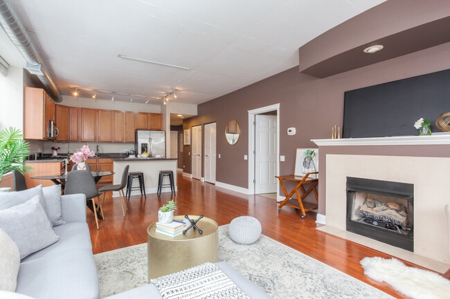 Photo - 1001 W Madison St Unit 214