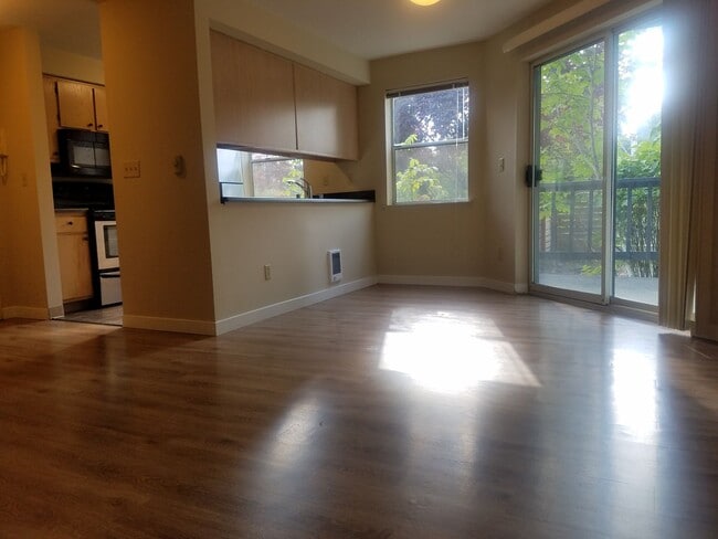 Photo - Watermarke Apts.