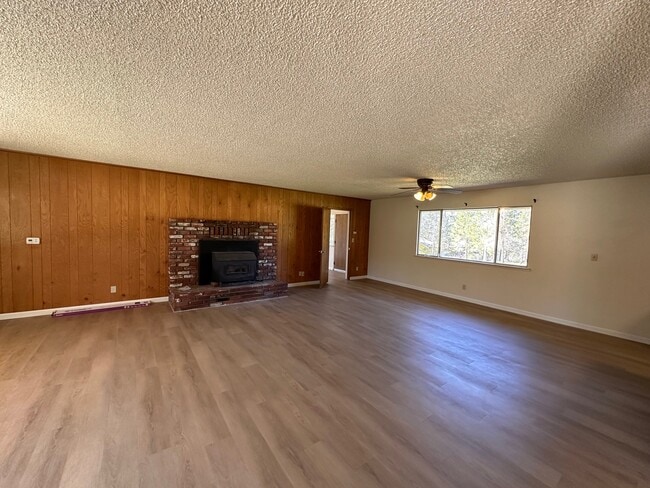 Photo - 45559 N Oakview Dr