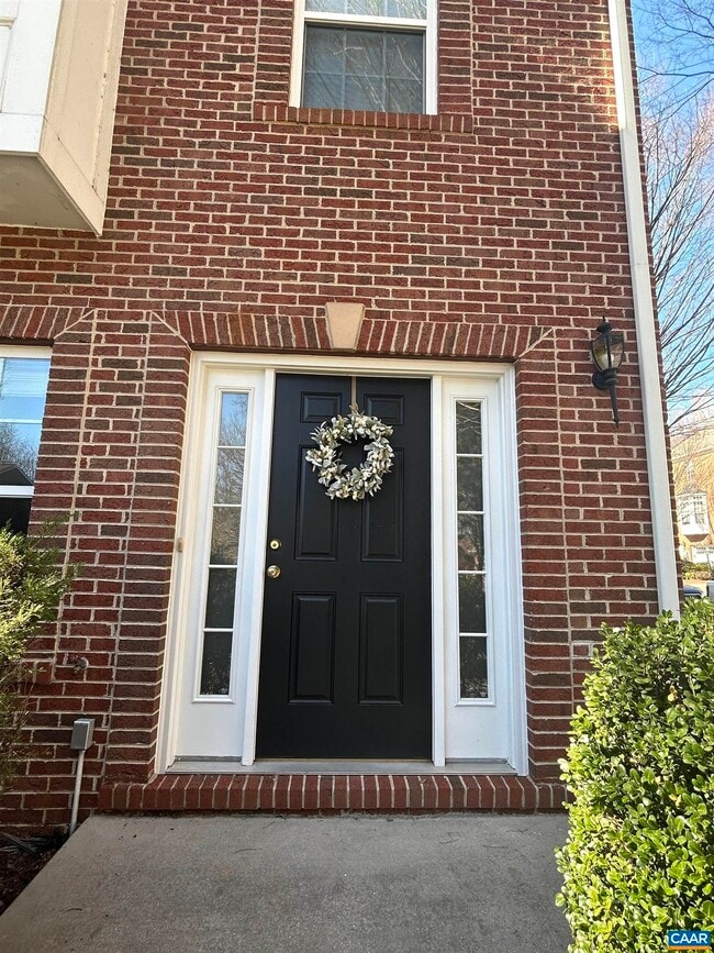 Photo - 735 Rainier Rd