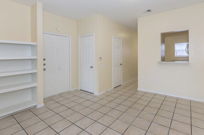 Photo - 9257 Somerset Rd