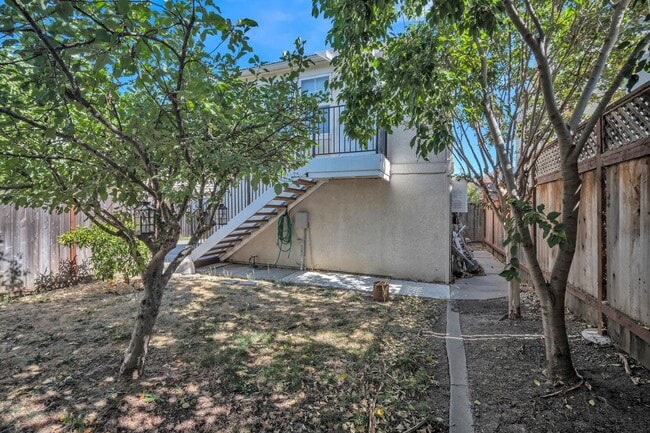 5252 Trophy Dr