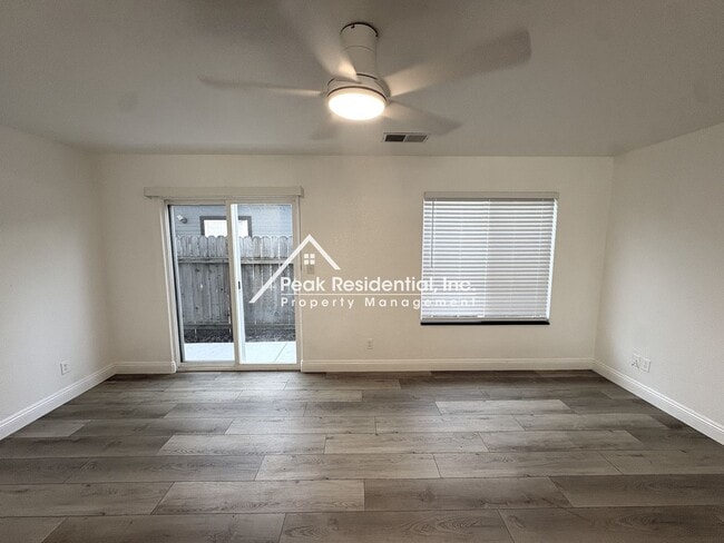 Photo - Great 4 Bd/2.5Ba Duplex with 1 Car Garage!