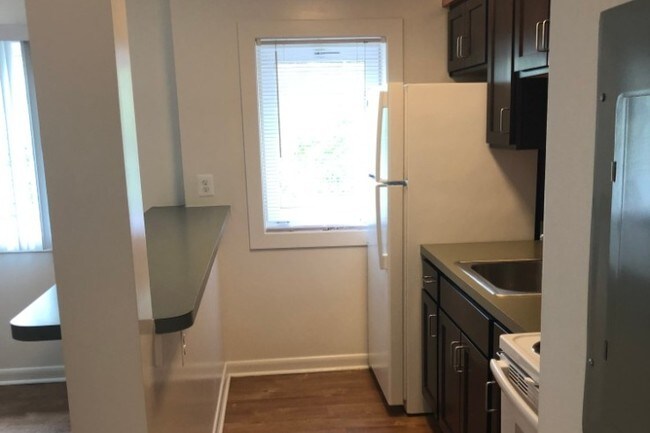 Kitchen - Weinberg Commons