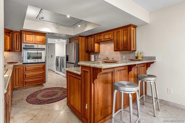 Photo - 2420 Torrey Pines Rd Unidad A104