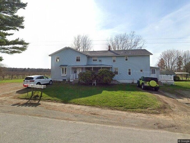 Building Photo - 570 Middle Rd Unit 570