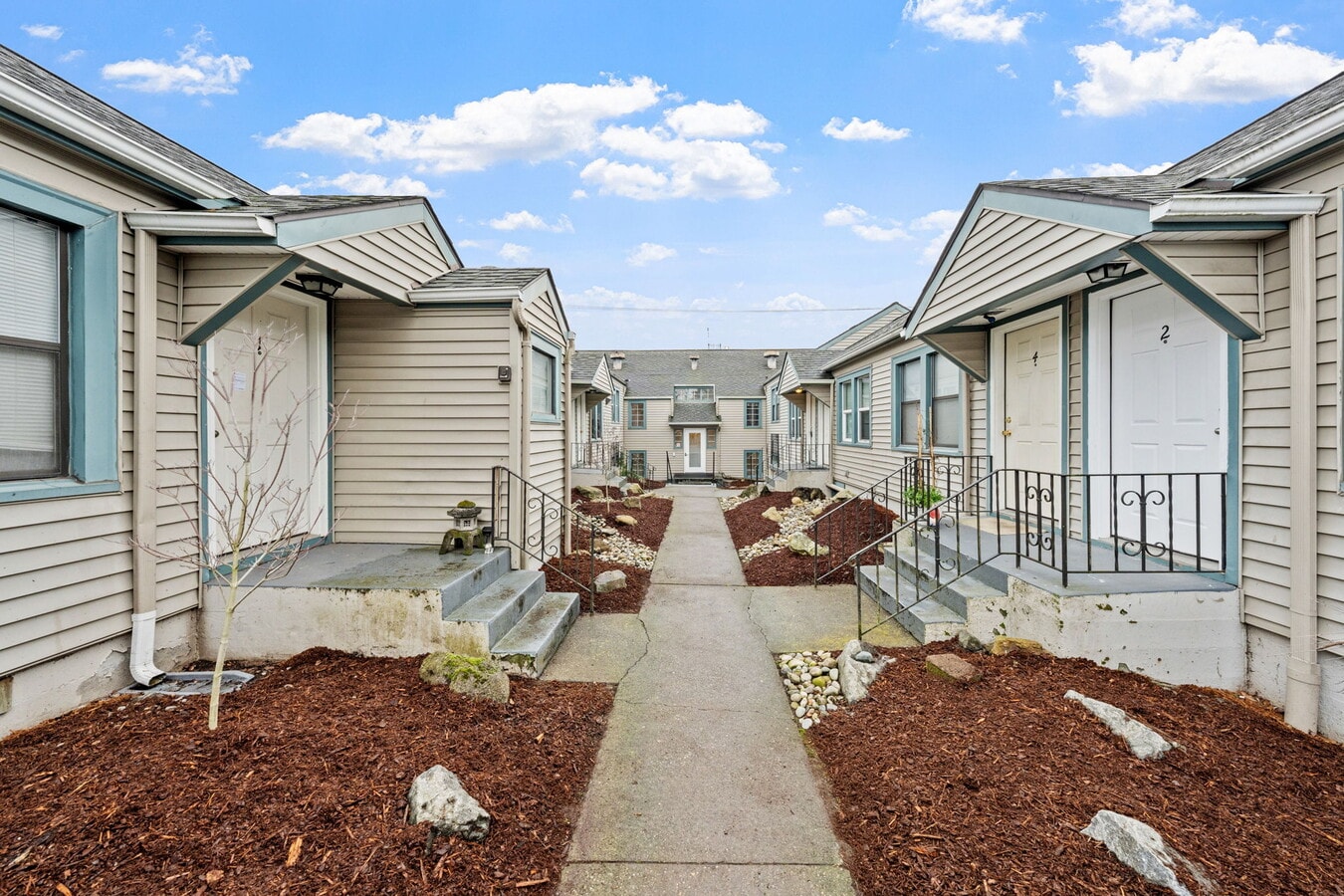 Town Manor Apartments - Town Manor Apartments