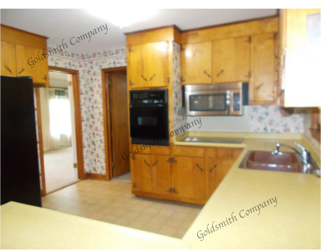 "3-Bed, 2-Bath Home with 1700 Sq. Ft. of Comfort in Taylors, SC!"