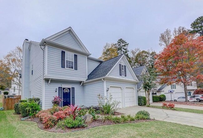 Photo - 558 Lullingstone Dr SE House