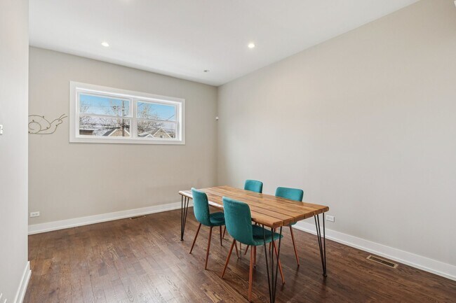 Photo - 3516 W Hirsch St