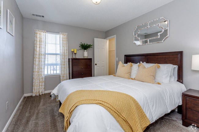 2BR, 2BA - Pembroke