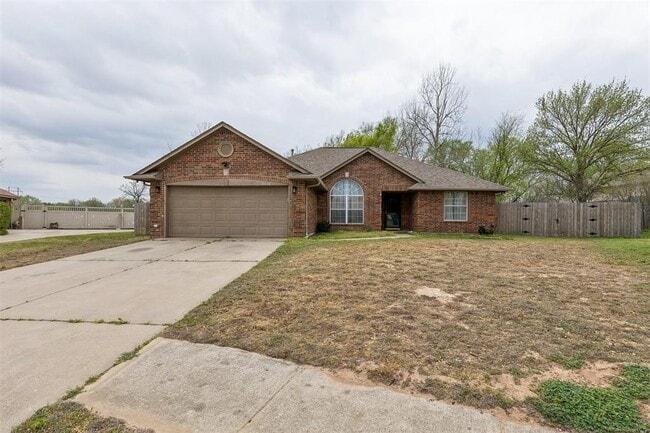 Building Photo - 3616 Maggie Cir