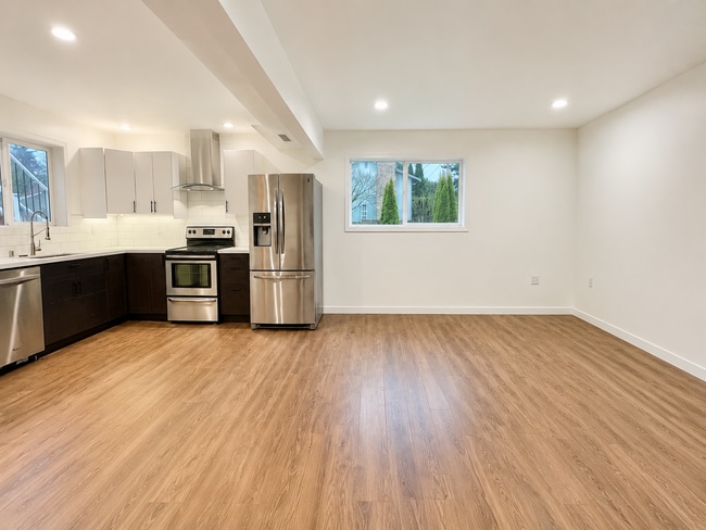 Building Photo - 9640 30th Ave SW Unit B