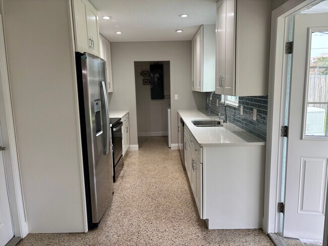 Photo - 2050 Neptune Rd