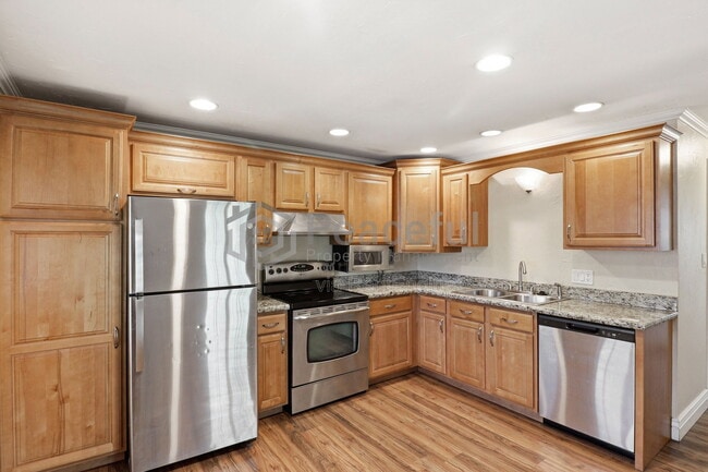 Building Photo - 122 N St Unit 10