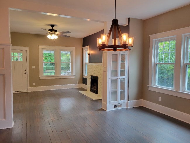 Photo - 1108 College Ave