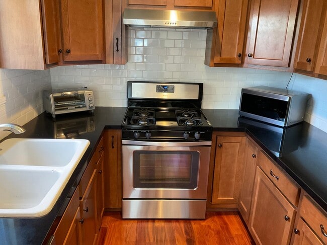 Building Photo - Jefferson (545) Unit Jefferson 547 Rental