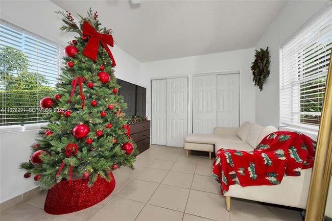 Photo - 7420 SW 31st St Unit 2