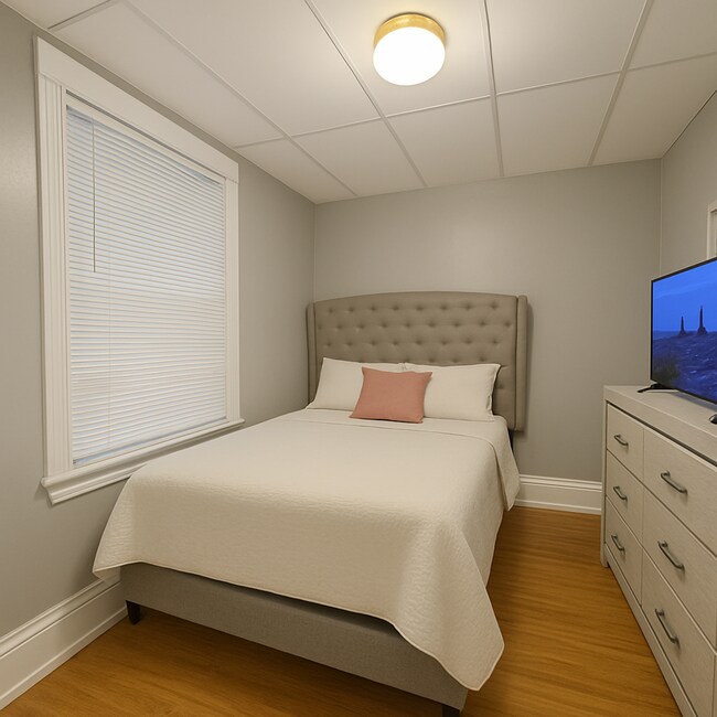 Photo - Large 2 Bed Lower Unit with Appliances & Garage Space!