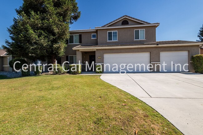 Building Photo - Large 4 Bedroom/2.5 Bath Home with a Large Loft - $2795 Per Month!