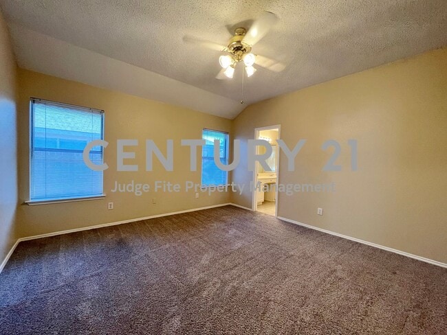 Photo - Charming Single-Story 3/2/2 in Crowley ISD For Rent!